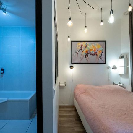 Suite Du Vieux Lyon Cosy & Calme - Le Quarantaine Luaran gambar