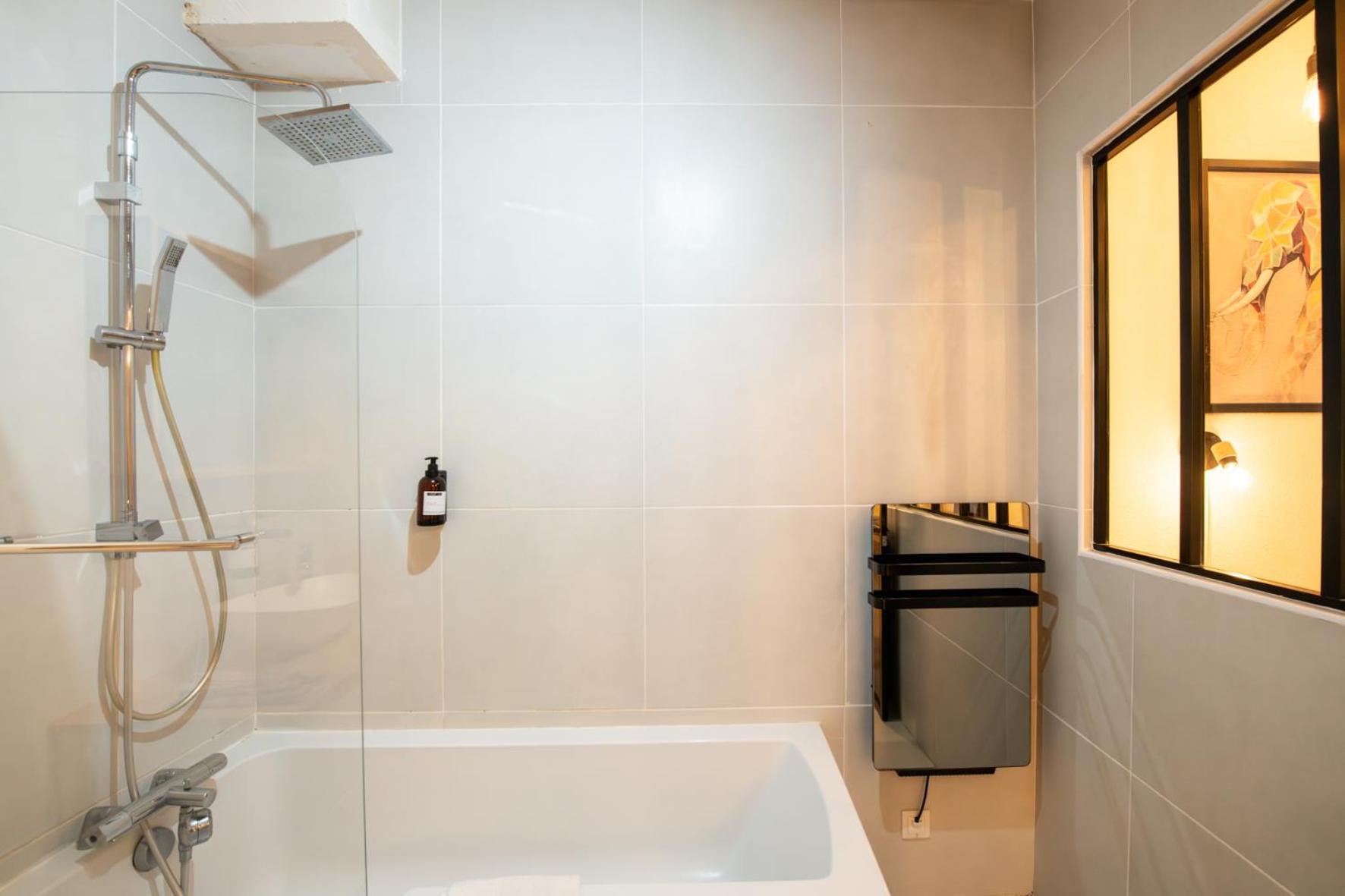 Suite Du Vieux Lyon Cosy & Calme - Le Quarantaine Luaran gambar