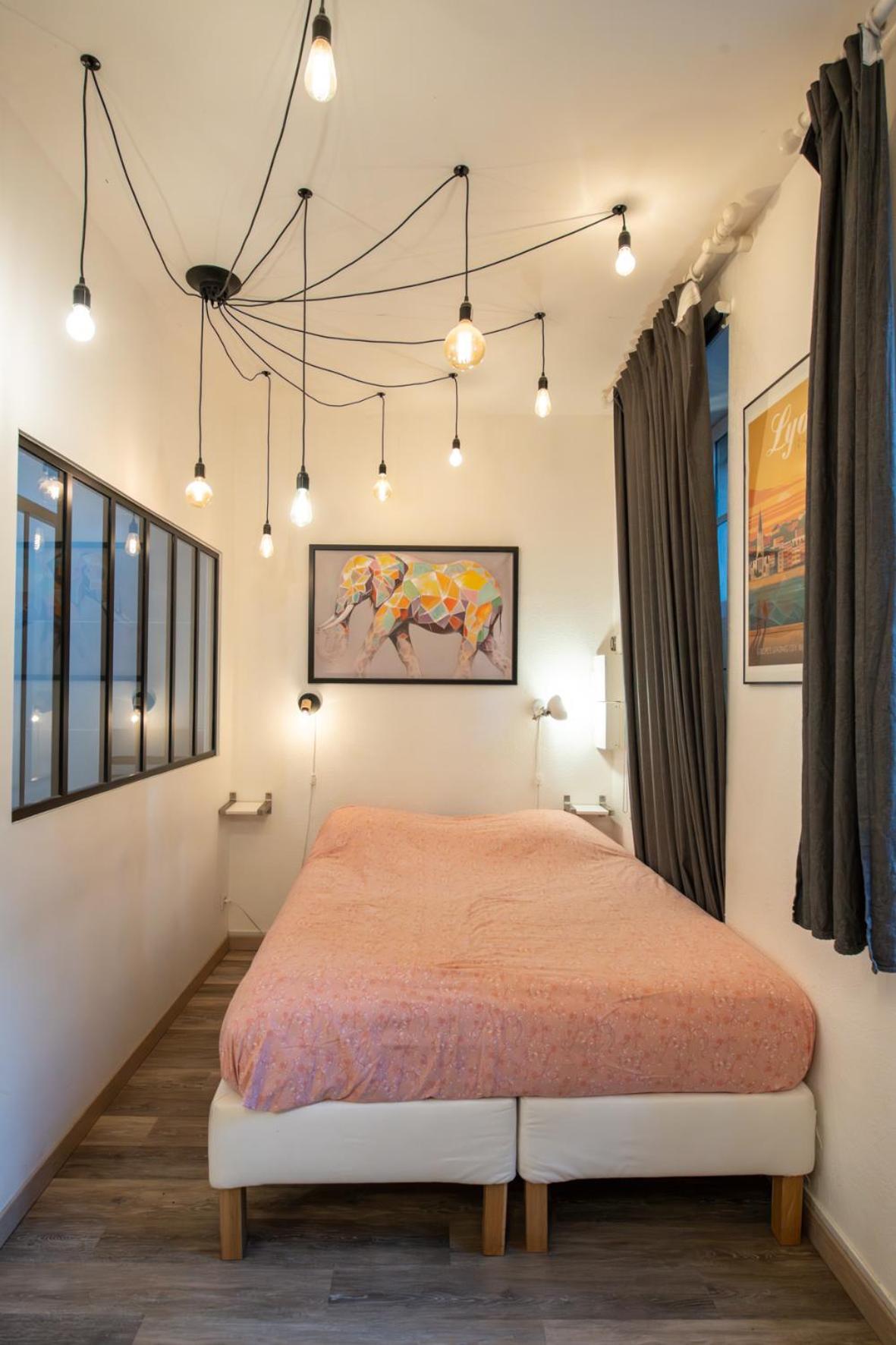 Suite Du Vieux Lyon Cosy & Calme - Le Quarantaine Luaran gambar